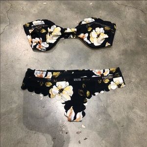So cute SCF X Beach Riot Navy Bikini